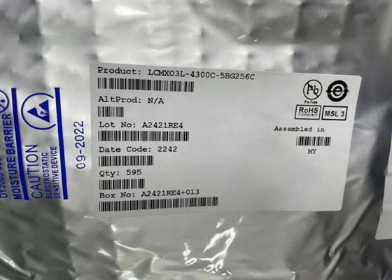Field Programmable Gate Array LCMXO3L-4300C-5BG256C 4320LUTs MachXO3 Programmable Logic IC CSFBGA-256