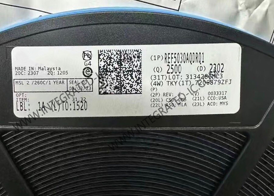 REF5030AQDRQ1 Integrated Circuit Chip Automotive Low-Noise Very Low Drift Precision Voltage Reference